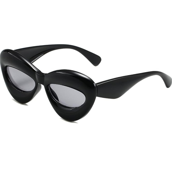 Chic Black Cat-Eye Sunglasses - Picture 1 of 9